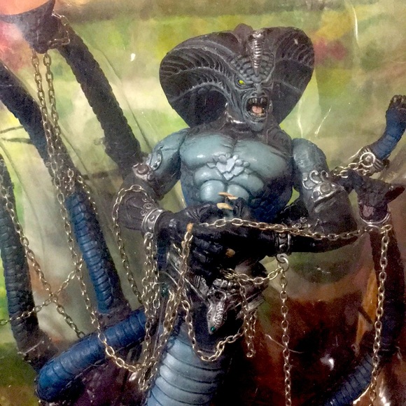 SPAWN THE DARK AGES: THE VIPER KING. - Picture 2 of 6